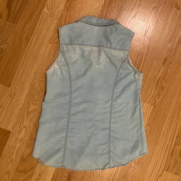 Chambray button up - Picture 4 of 5